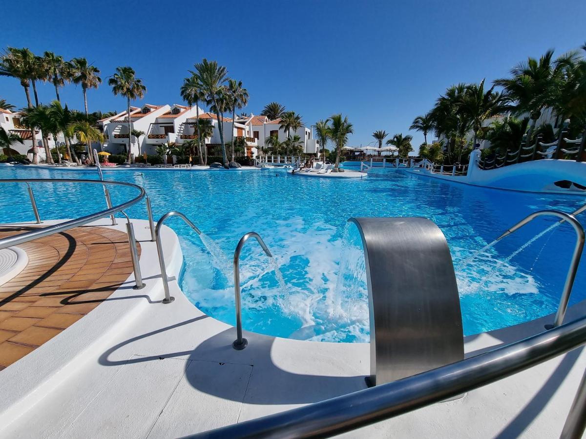 Studio No 2 Just 100 To Beach And Sea, Large Terrace, Heated Pool, Wifi, Aircondition For A Fee Playa de las Americas  Eksteriør bilde