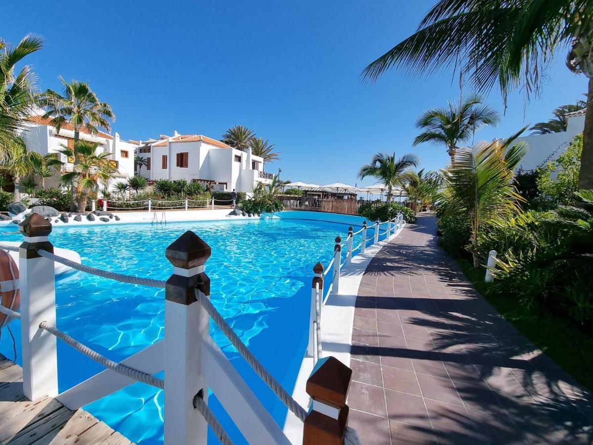 Studio No 2 Just 100 To Beach And Sea, Large Terrace, Heated Pool, Wifi, Aircondition For A Fee Playa de las Americas  Eksteriør bilde